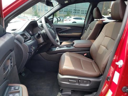 Used 2024 Honda Passport EX-L image 16