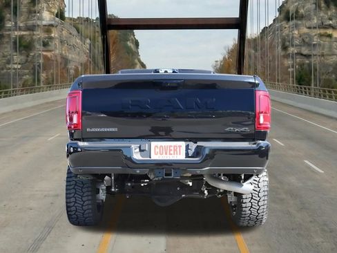 New 2025 RAM 2500 Laramie AWD/4WD image 14