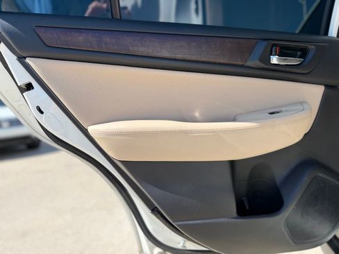 Used 2017 Subaru Outback 2.5i Limited image 19