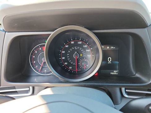 Used 2023 Hyundai Elantra SEL image 9