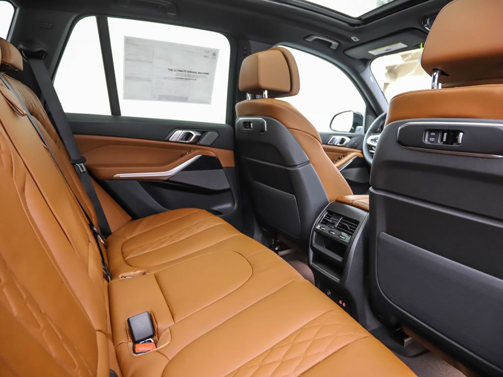 Used 2026 BMW X5 xDrive40i w/ M Sport Package AWD/4WD image 25