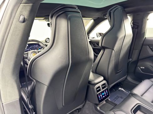 Used 2020 Porsche Taycan Turbo image 37