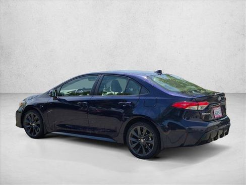 Used 2023 Toyota Corolla SE FWD image 8
