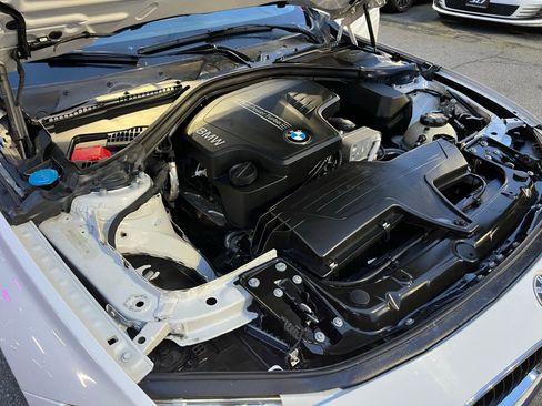 Used 2017 BMW 320i Sedan image 13