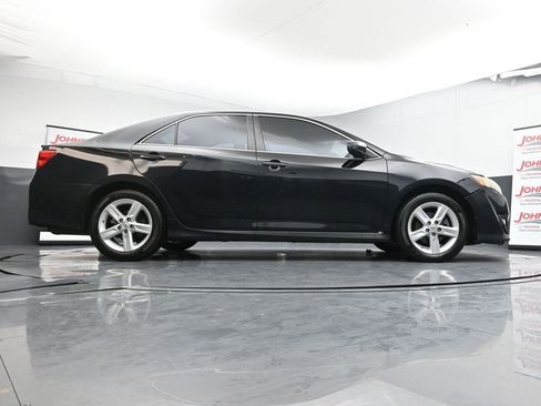 Used 2013 Toyota Camry SE image 38