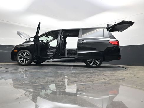 Used 2023 Honda Odyssey Touring image 37