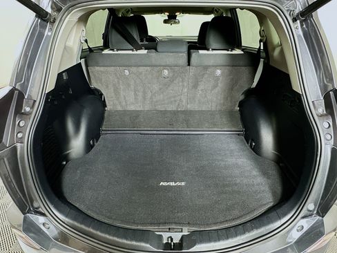 Used 2017 Toyota RAV4 XLE image 29