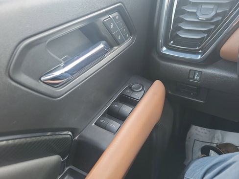 Certified 2023 GMC Canyon AT4 w/ AT4 Premium Package image 13