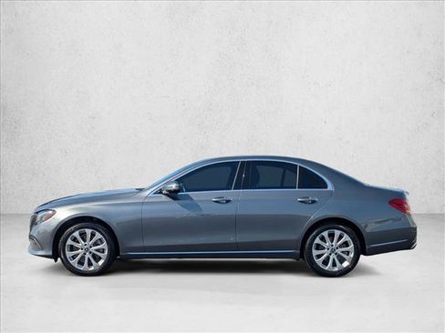 Used 2019 Mercedes-Benz E 300 image 9
