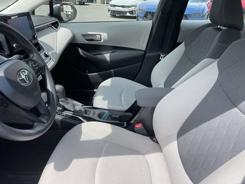 Used 2022 Toyota Corolla LE w/ LE Convenience Package FWD image 19