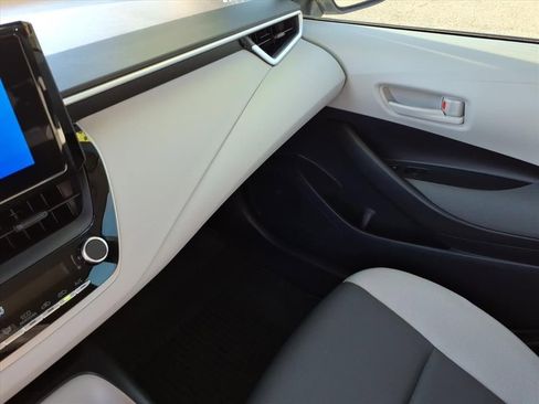 Certified 2024 Toyota Corolla LE image 34