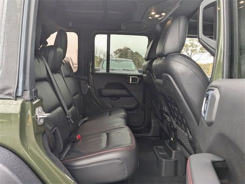 Used 2021 Jeep Wrangler Unlimited Rubicon w/ Xtreme Recon 35" Tire Package image 26