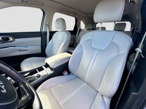 Certified 2023 Kia Sorento S w/ Panoramic Sunroof Package AWD/4WD image 23
