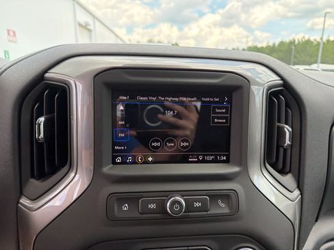 Used 2026 Chevrolet Silverado 1500 Custom Trail Boss AWD/4WD image 9