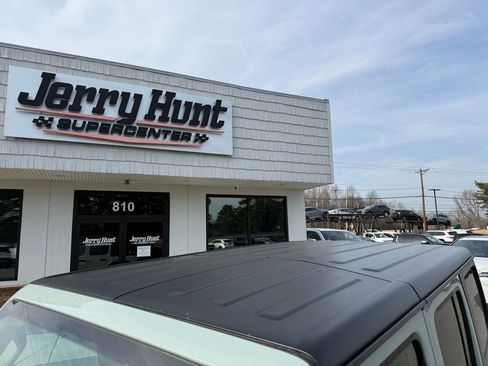 Used 2023 Jeep Wrangler Unlimited Rubicon 4xe image 11