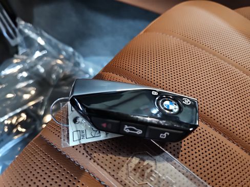 New 2025 BMW 760i xDrive image 37