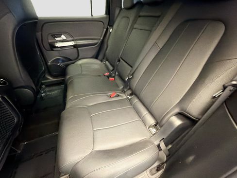 Used 2023 Mercedes-Benz GLB 250 w/ Premium Package image 13