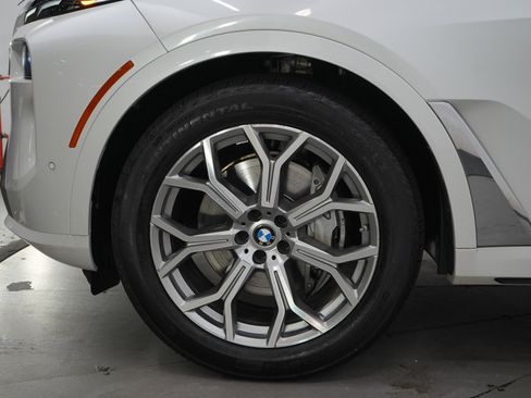 Used 2023 BMW X7 xDrive40i w/ Executive Package AWD/4WD image 33