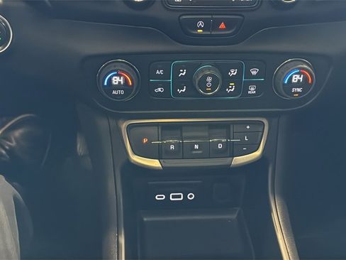 Used 2022 GMC Terrain Denali image 30