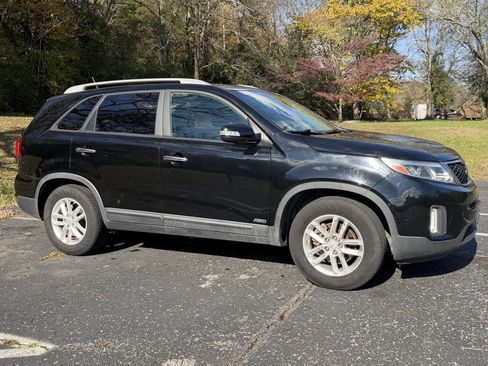 Used 2014 Kia Sorento LX image 5