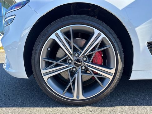 Used 2025 Genesis G70 2.5T w/ Sport Prestige Package image 11