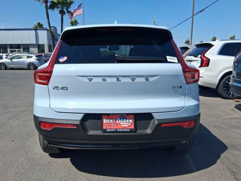 New 2026 Volvo XC40 B5 Plus w/ Protection Package Premier AWD/4WD image 5