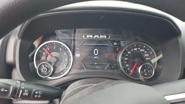 New 2026 RAM 1500 Express AWD/4WD image 9