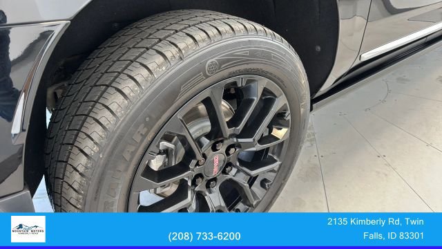 Used 2023 GMC Yukon XL Denali w/ Denali Reserve Package AWD/4WD image 25