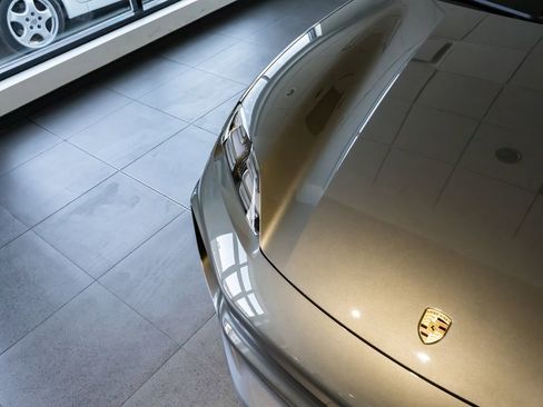 Used 2025 Porsche Macan 4S Electric image 33