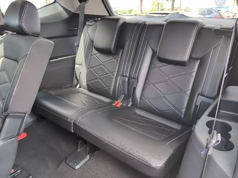 Used 2024 Volkswagen Atlas SE FWD image 24