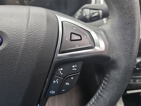 Used 2020 Ford Edge SEL w/ Convenience Package image 17