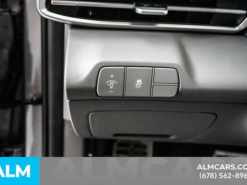 Used 2025 Hyundai Elantra Sport image 30