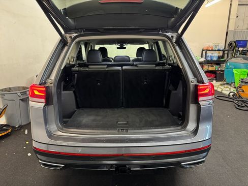 Used 2024 Volkswagen Atlas SE AWD/4WD image 6