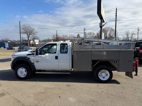 Used 2012 Ford F550 SuperCab DRW 4WD w/ Payload Upgrade Pkg image 4