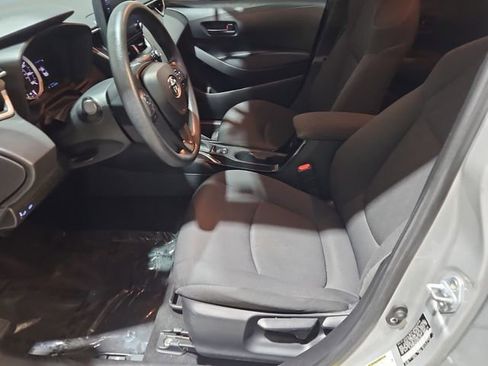 Used 2022 Toyota Corolla LE image 11