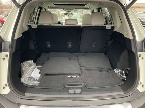 Certified 2023 Nissan Rogue SV w/ SV Premium Package image 33