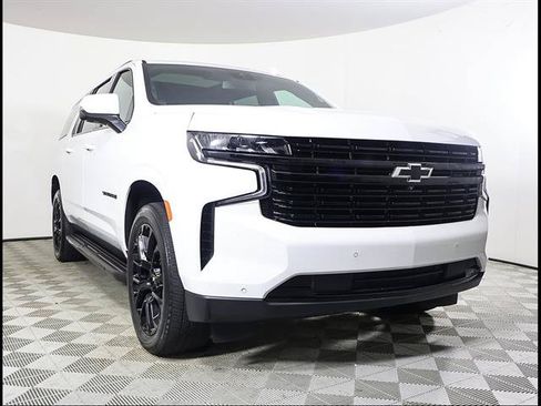 Used 2023 Chevrolet Suburban RST w/ Sport Performance Package RWD image 2
