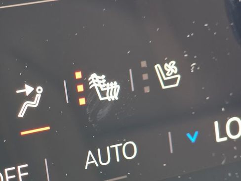 New 2026 GMC Acadia AT4 w/ Luxury Package AWD/4WD image 32