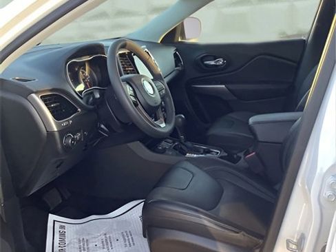 Certified 2022 Jeep Cherokee Limited w/ Elite Package image 14