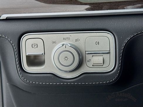 Used 2024 Mercedes-Benz GLS 63 AMG 4MATIC image 10
