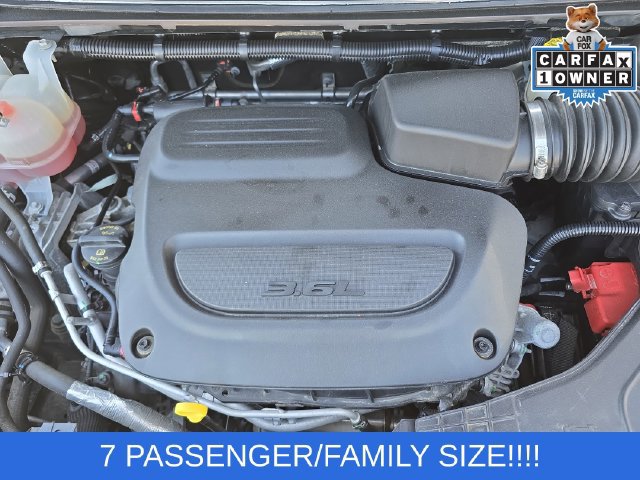 Used 2023 Chrysler Pacifica Touring-L FWD image 18