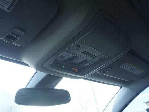 Used 2022 GMC Acadia AT4 w/ Preferred Package image 16