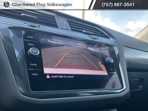 Used 2021 Volkswagen Tiguan SE w/ Panoramic Sunroof Package AWD/4WD image 41