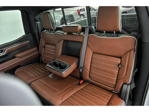 New 2026 GMC Sierra 1500 Denali Ultimate w/ LPO, Black Badging Package AWD/4WD image 13
