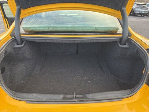 Used 2018 Dodge Charger R/T image 36