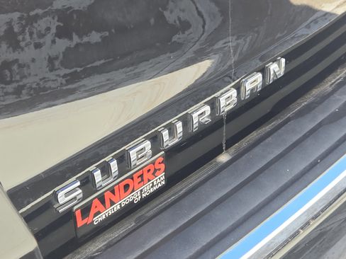 Used 2019 Chevrolet Suburban Premier image 12
