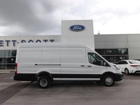 Certified 2025 Ford Transit 350 148 High Roof Extended DRW w/ Interior Upgrade Package AWD/4WD image 15