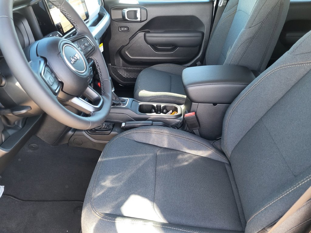 New 2026 Jeep Gladiator Sport AWD/4WD image 12