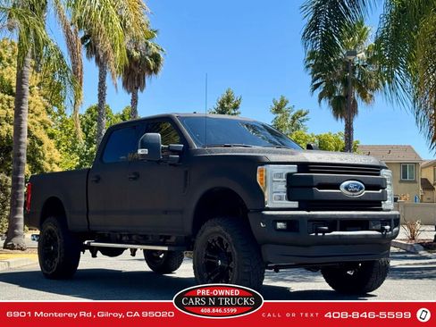 Used 2017 Ford F250 Lariat w/ Lariat Ultimate Package image 3