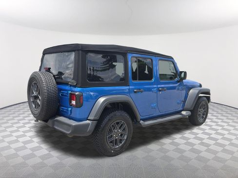 Used 2024 Jeep Wrangler Unlimited Sport AWD/4WD image 17